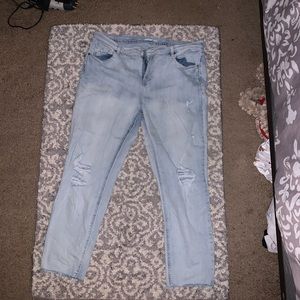 Old navy ripped boyfriend pant